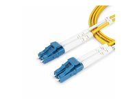 StarTech.com 1m (3.3ft) LC to LC (UPC) OS2 Single Mode Duplex Fiber Optic Cable, 9/125µm, Laser Optimized, 10G, Bend Insensitive, Low Insertion Loss - LSZH Fiber Patch Cord (SMDOS2LCLC1M) - Patch-kabel - LC/UPC enkelläge (hane) till LC/UPC enkelläge (hane) - 1 m - 1 m - 2 mm - fiberoptisk - duplex - 9 / 125 mikrometer - OS1/OS2 - halogenfri, passiv - gul SMDOS2LCLC1M